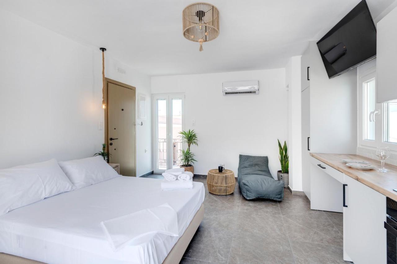 Apartment Theogonia